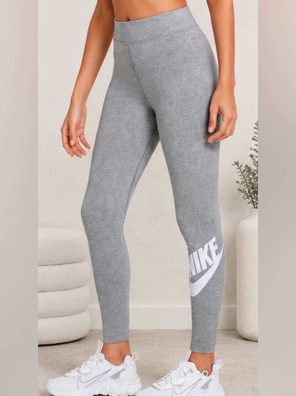 Nike Sportswear Classics High-Waisted Graphic Leggings NWT Grey Heather Size M